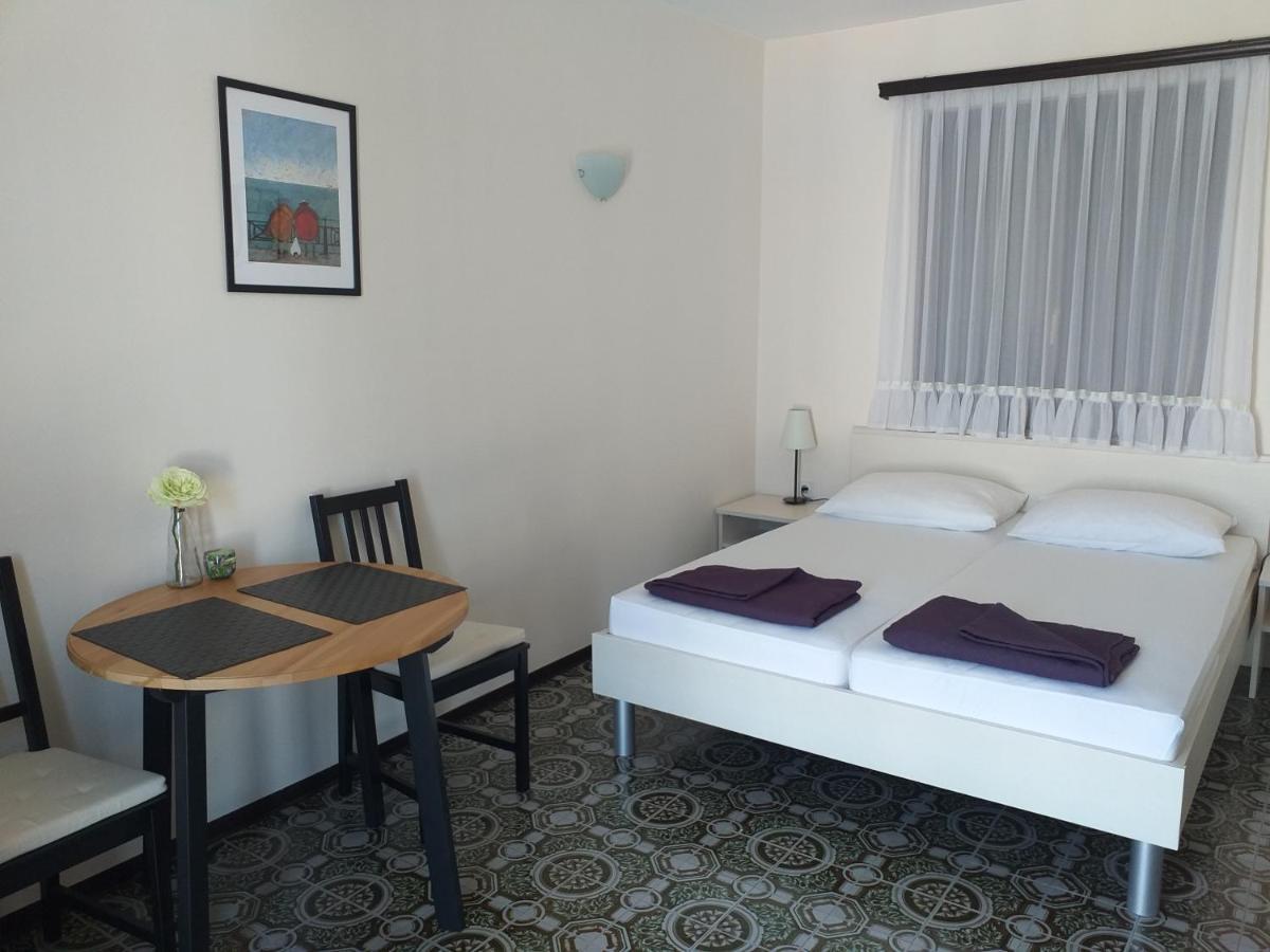 Apartments Marta روغوزنيكا المظهر الخارجي الصورة
