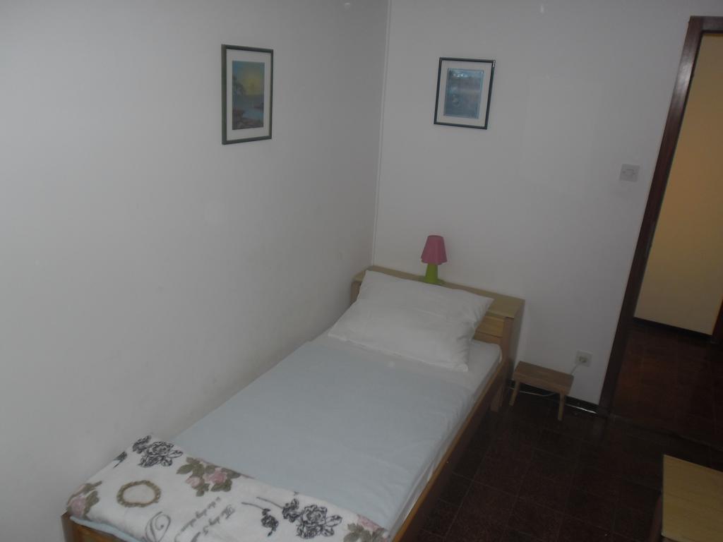 Apartments Marta روغوزنيكا الغرفة الصورة
